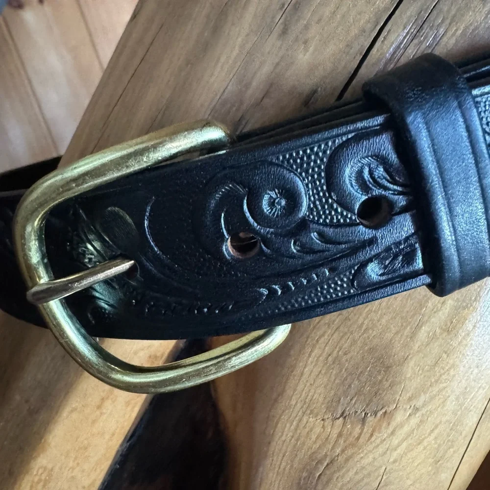 Boston black embossed leather belt with brass buckle Size 36 Made in USA